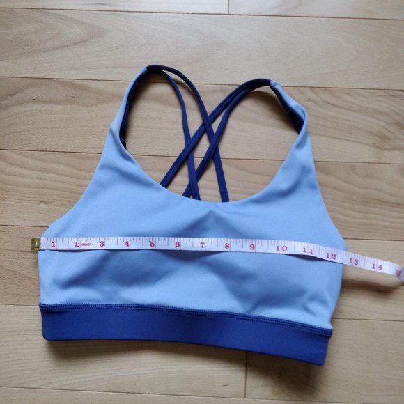 i.Five cross-strap sports bra - Picture 4 of 6